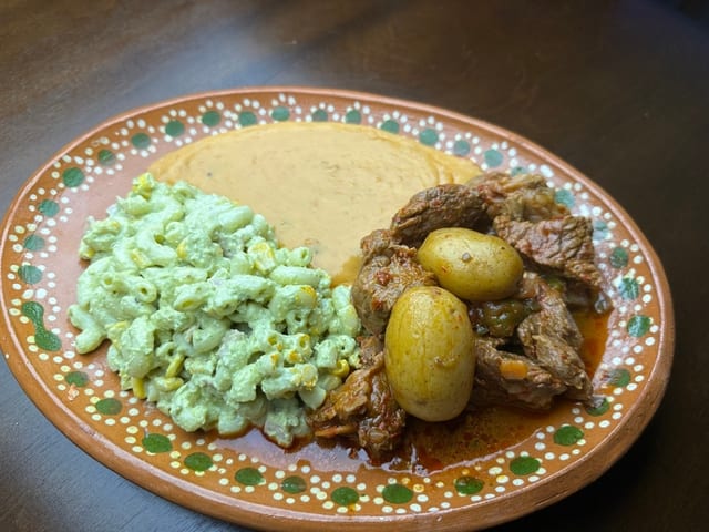 Barbacoa de res estilo Sinaloa.