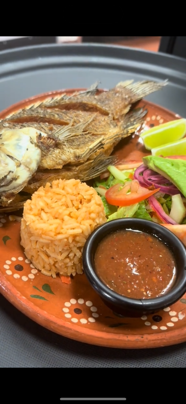 Mojarra frita.