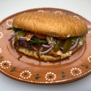 Pollo asado torta