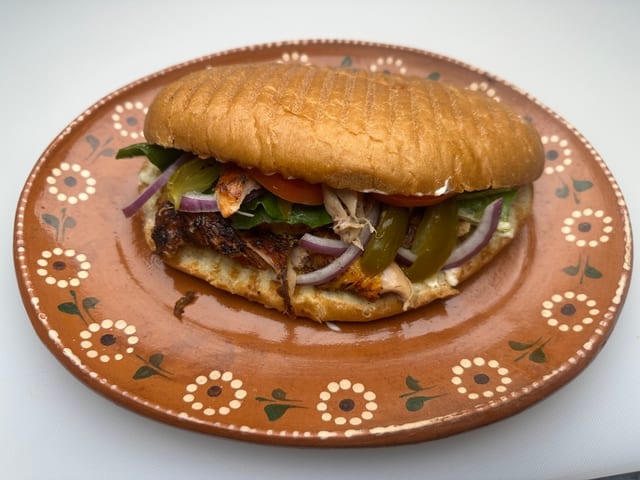 Pollo asado torta.